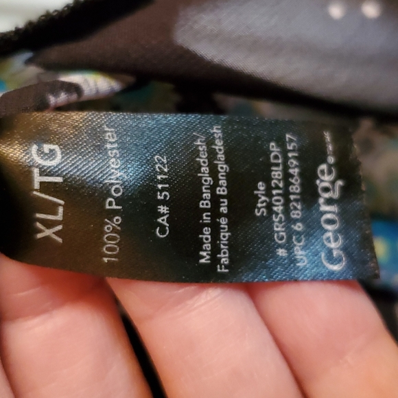 3/$30 George Sheer Sleeveless Top - Picture 5 of 5